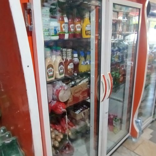 یخچال. ودرب  در حد