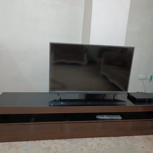 تلویزیون ومیزش