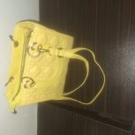 کیف زرد رنگ