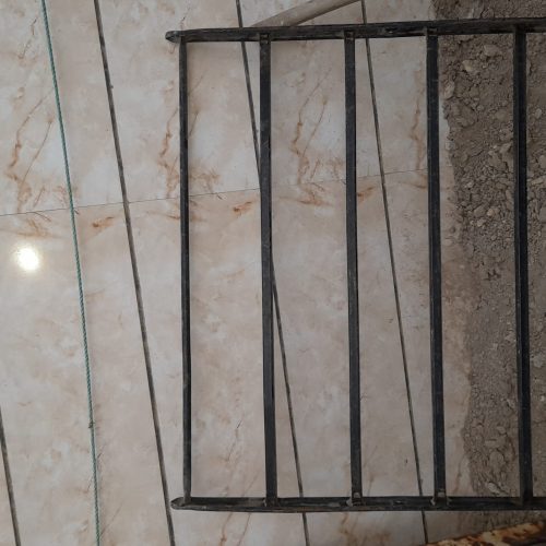 آبگرمکن و پنجره