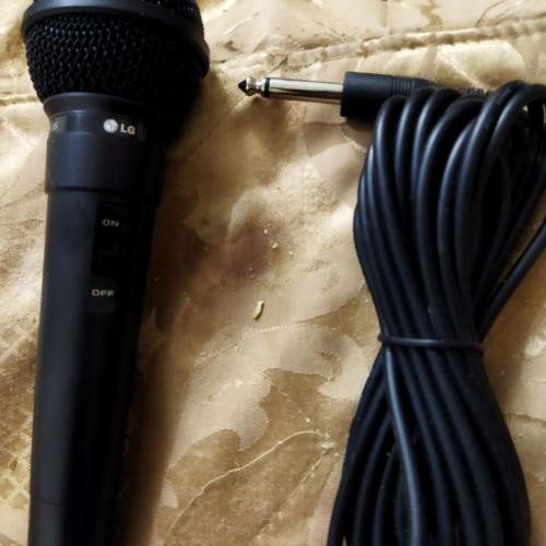 میکروفن اصلا کار نکرده