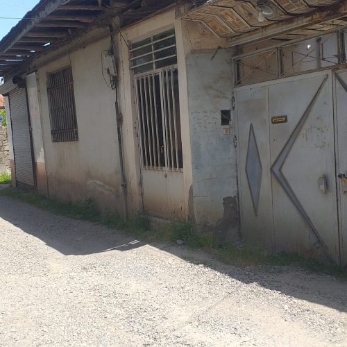 خانه ویلایی وارثی،با تمام امکانات رفاهی متراژ بنا100متر