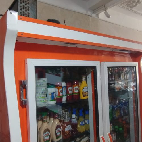 یخچال. ودرب  در حد