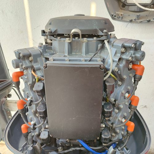 موتور قایق 200درحد صندوک