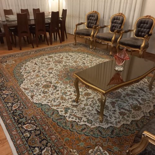 سرویس مبلمان پذیرایی 9 نفره با یک میز