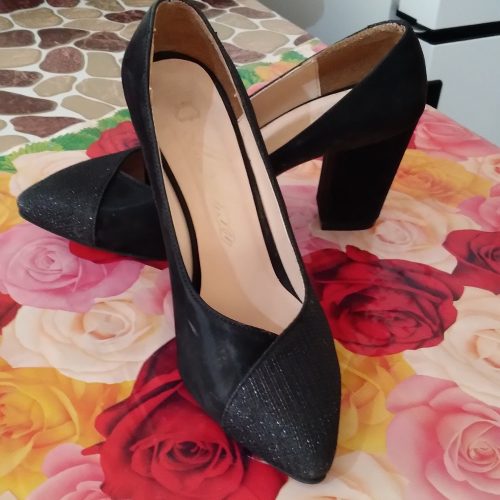 کفش پاشنه دار مجلسی، صندل