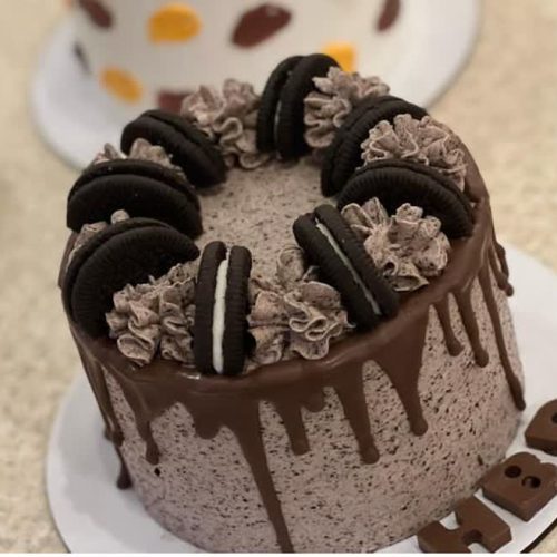 سفارش و پخت انواع شیرینی و کیک