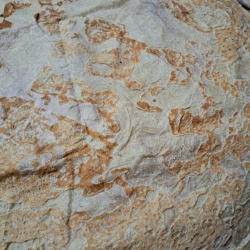 فروش نان محلی تازه