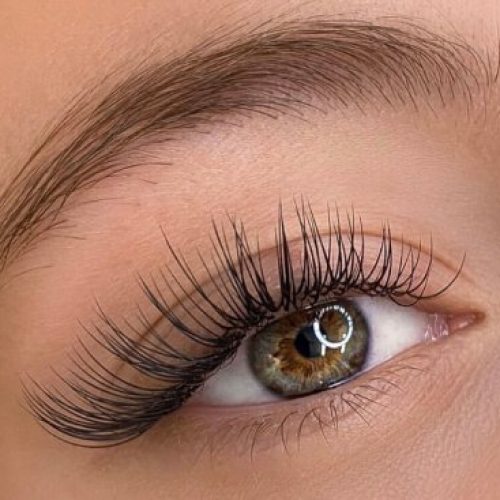 انجام خدمات لیفت ابرو و اکستنشن مژه