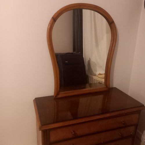 تخت و دراور