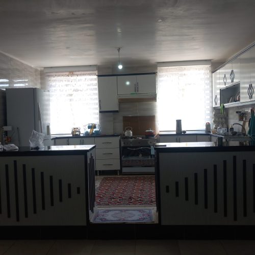 . فول امکانات.انبار.پارکینگ بدون مزاحم.حیاط پشت