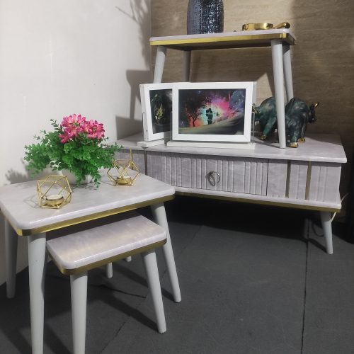 مبل ومیز عسلی