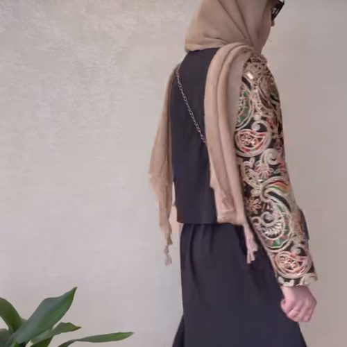 کت سوزندوزی و سارافون حلقه ای