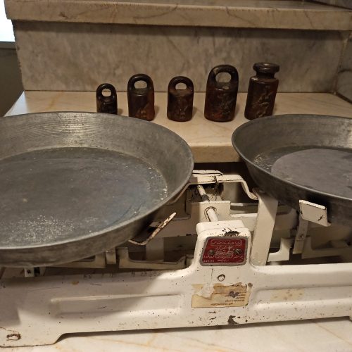 ترازوی سنگی قدیمی