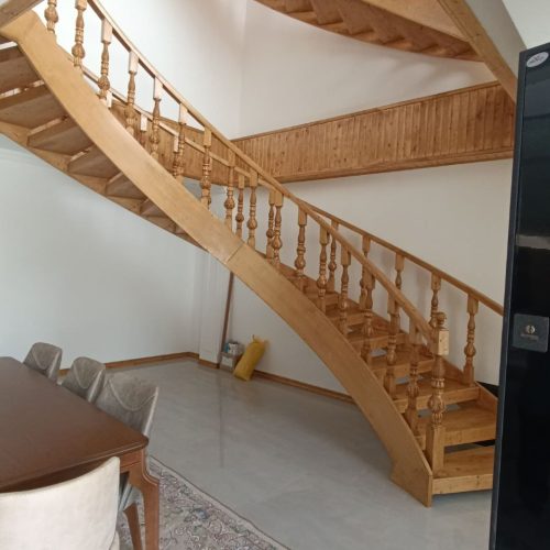 نصب و طراحی انواع پله گردان فلزی و معمولی برای ساختمان