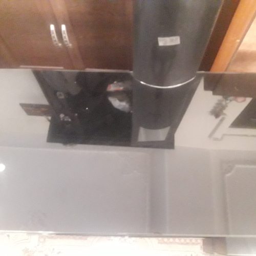 میز تلویزیون شیشه ای