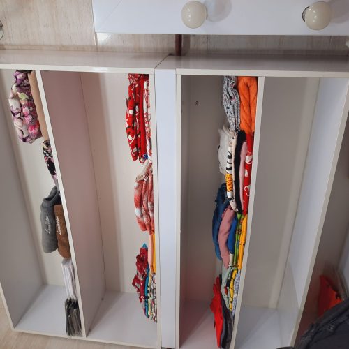 میزپیشخوان، قفسه و آینه چراغ دار