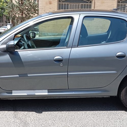 پژو 207 پاناروما