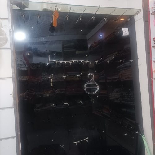 واگذاری مغازه با کلیه اجناس و دکور زیر قیمت…..