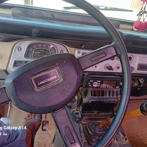 یک عددوانت لندکروز مدل 81F2