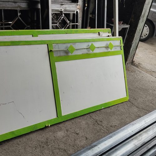 فروش درب دست دوم تمیز حیاطی