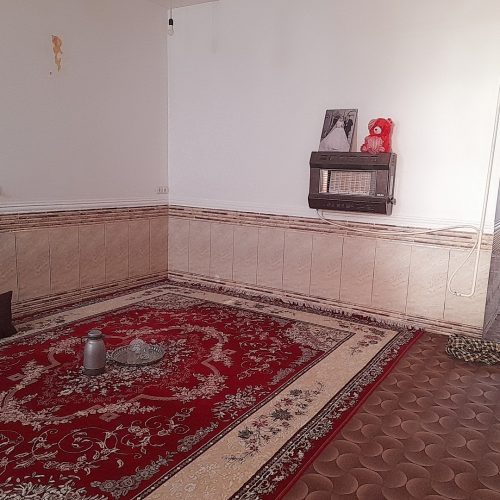 خانه ویلایی دارای چهار خواب کمد دیواری  و کابینت و ماشین رو