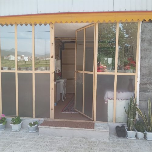 خانه ویلایی است