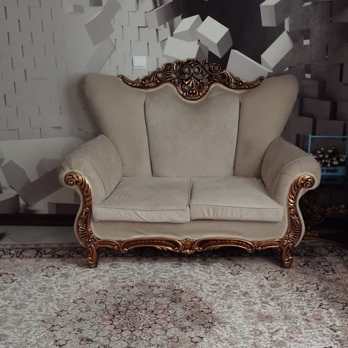 مبل نیمه سلطنتی