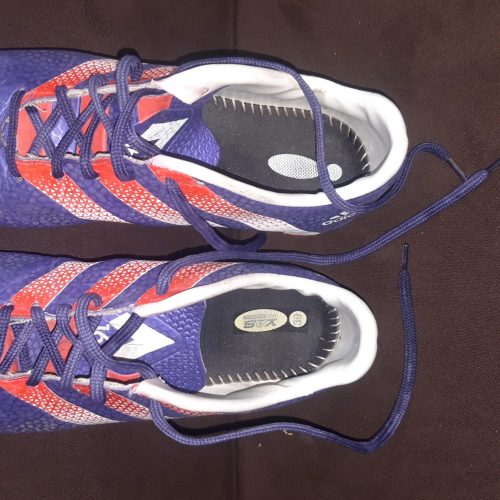 کفش فوتبال چمن درجه 1