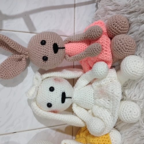 عروسک های دست بافت