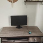 میز کامپیوتر و کتابخانه