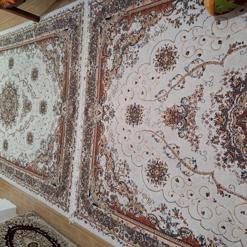دو عدد فرش 6 متری