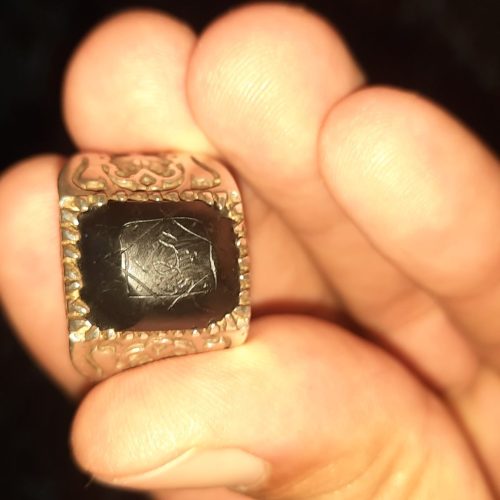 فروش انواع مهره و انگشتر ب رزق و روزی محبت زبونبند