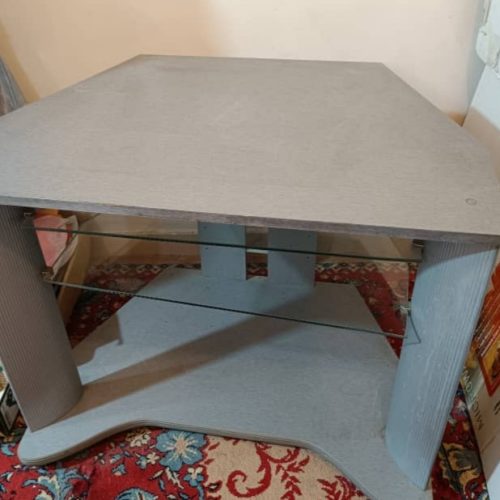 میز کاملا سالم