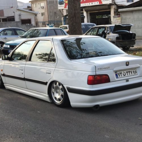 با سلام پژو پارس مدل 1388در حد بدون خط و خش سواری نرم خوش رخ