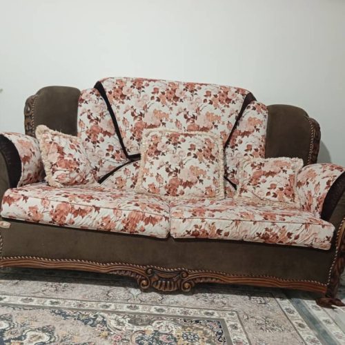 مبلمان بسیار تمیز و سالم