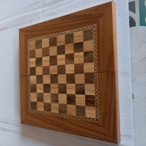 صفحه شطرنج و تخته معرق وساده