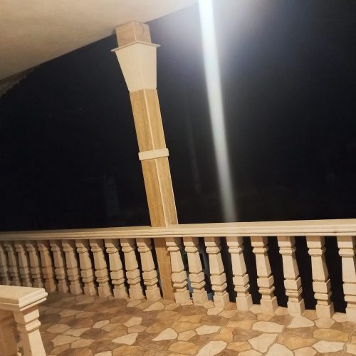 با سلام ویلا اجاره ای تمیز و بزرگ دارای کولر گازی و اب و برق و گاز