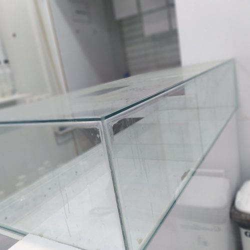 شیشه آکواریوم