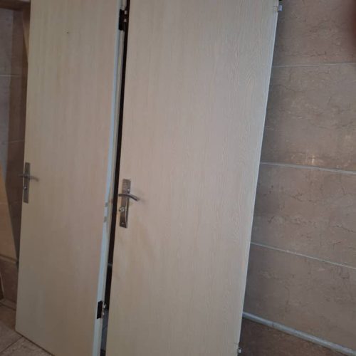 درب سرویس بهداشتی