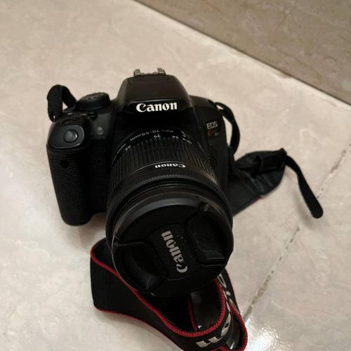 دوربین canon 700D به همراه لنز 18.55
