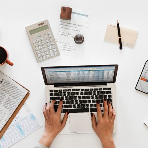 تایپیست حرفه ای (تایپ هرگونه مقالات، مونوگراف و…)، ادمین، دایرکتر