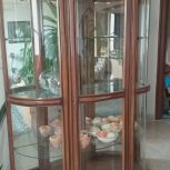 یکعدد ویترین شیک و انتیک رایگان واگذارمیشود بدلیل مهاجرت ،فوری فوری