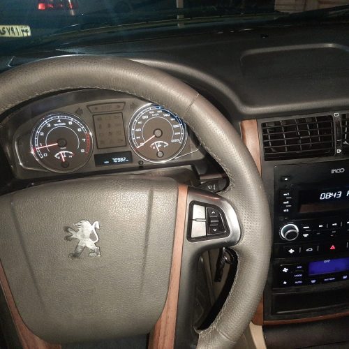 پژو پارس تیوفایو سفید 98 کم کارکرد