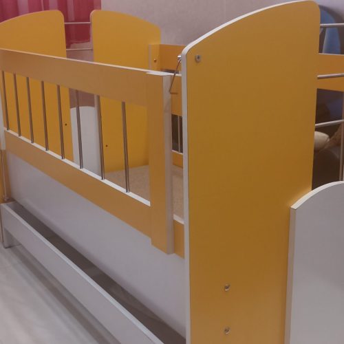 تخت گهواره شو کودک