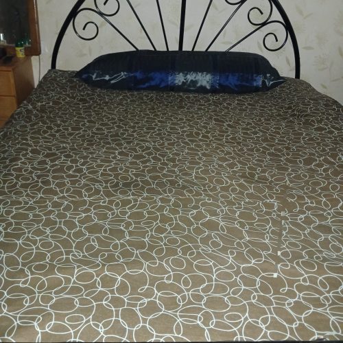 یک عدد تخت خواب دو نفره فرموژه رنگ مشکی