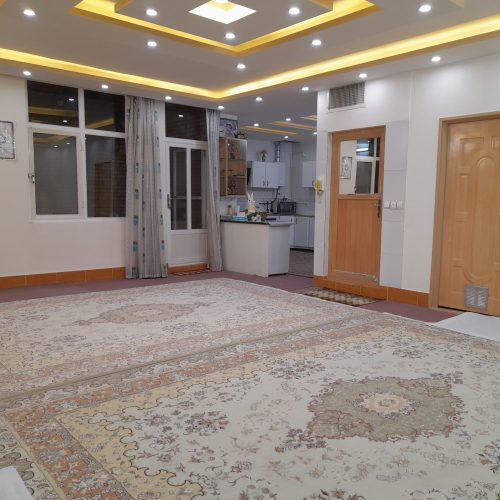 دو طبقه خانه شیک و مجزا