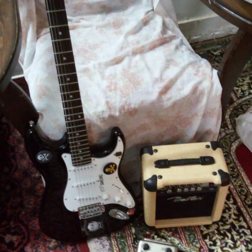 گیتار الکتریک آریا