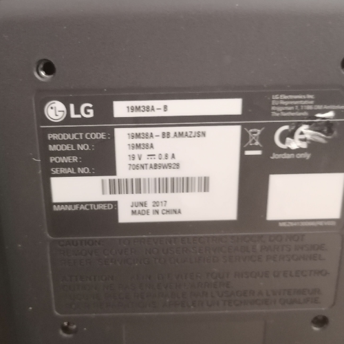 یک دستگاه کامپیوتر ولوازم کانل به فروش میرسد