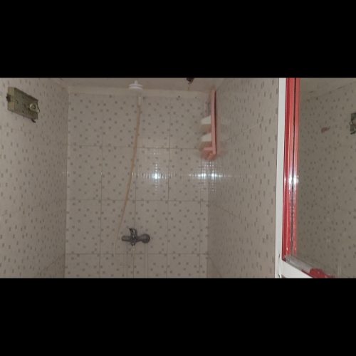 سلام دارای انباری داره؛ سرویس بهداشتی و حموم؛ کولر داره؛ جای ماشین داره